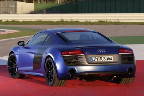 Audi R8 5.2 FSI Plus quattro 2012 view 2