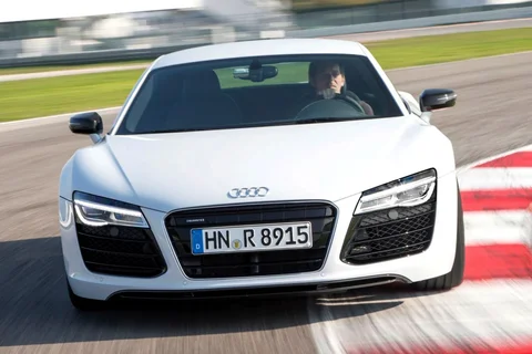 Audi R8 5.2 FSI Plus quattro 2012 view 11