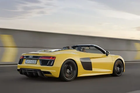 Audi R8 Spyder V10 Performance quattro 2019 view 4