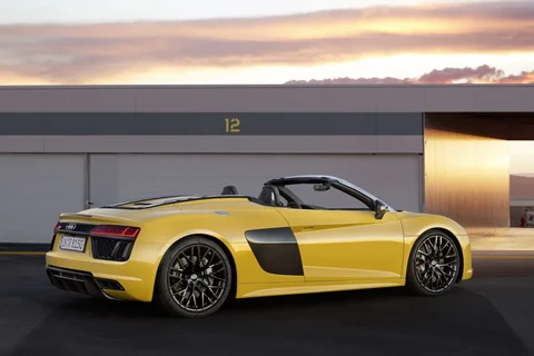 Audi R8 Spyder V10 Performance quattro 2019 view 9
