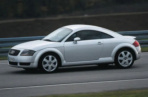 Audi TT Coupé 3.2 quattro 2004 view 3