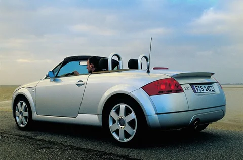 Audi TT Roadster 3.2 quattro 2003 view 8