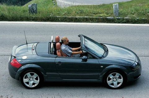 Audi TT Roadster 3.2 quattro 2003 view 5