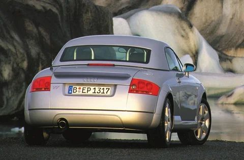 Audi TT Roadster 3.2 quattro 2003 view 7