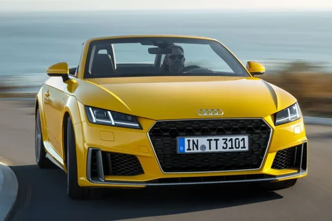 Audi TT TTS Roadster quattro 2019 view 8