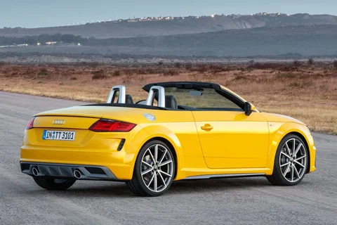 Audi TT TTS Roadster quattro 2019 view 10