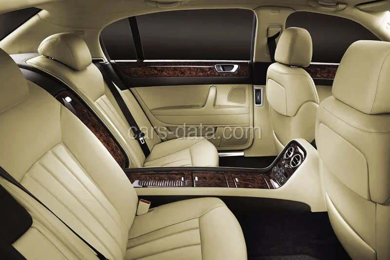 Bentley Continental Flying Spur 2005 front view