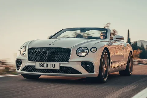 Bentley Continental GTC 4.0 V8 2020 view 3