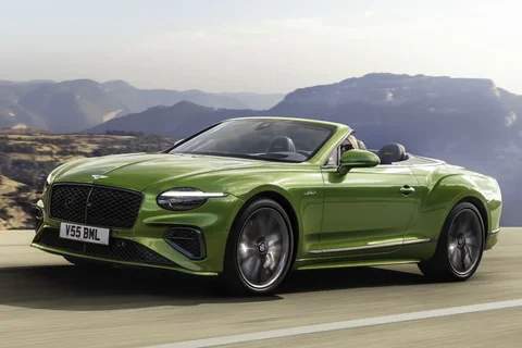 Bentley Continental GTC Mulliner 2025 view 7