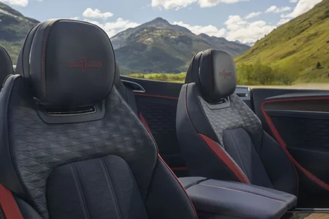 Bentley Continental GTC Mulliner 2025 view 9