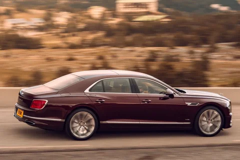 Bentley Flying Spur 4.0 V8 2022 view 2