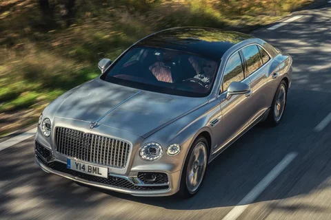 Bentley Flying Spur 4.0 V8 2022 view 3