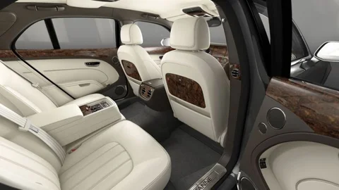 Bentley Mulsanne 6.8 2010 view 7