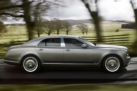 Bentley Mulsanne 6.8 2010 view 11