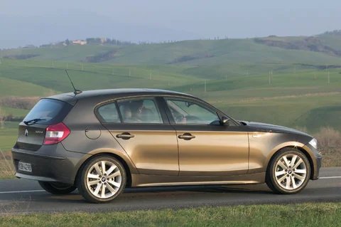 BMW Série 1 118d Executive 2004 view 4