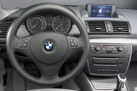 BMW Série 1 118d Executive 2004 view 9