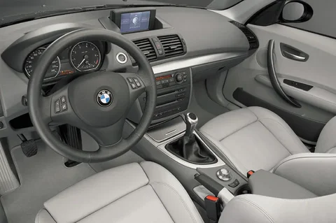 BMW Série 1 118d Executive 2004 view 10