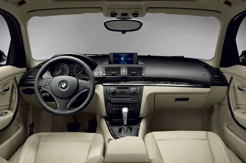 BMW Serija 1 116i EfficientDynamics Edition 2010 view 3