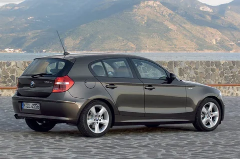 BMW Seria 1 118i EfficientDynamics Edition 2010 view 2