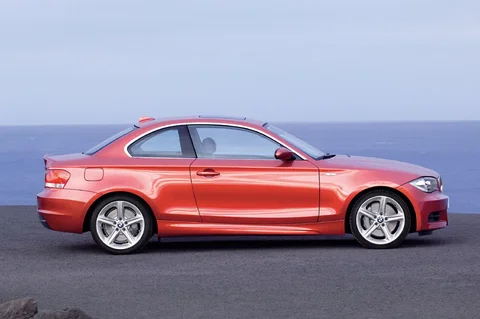 BMW 1er 123d Coupé 2008 view 4