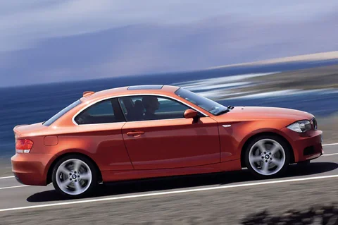 BMW 1er 123d Coupé 2008 view 6