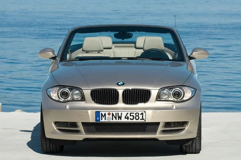 BMW 1er 120i Cabrio 2008 view 5