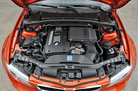 BMW Řada 1 M Coupé 2011 view 6