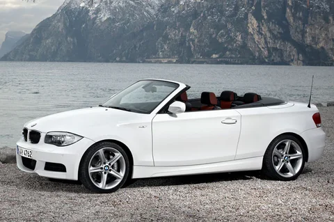 BMW 1er 120i Cabrio 2011 view 10