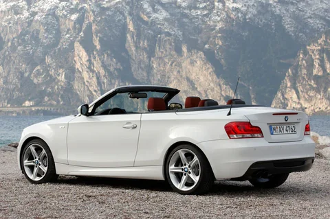 BMW 1er 120i Cabrio 2011 view 11