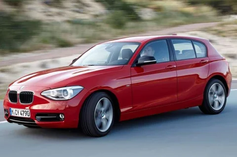 BMW Seria 1 118i 2011 view 6
