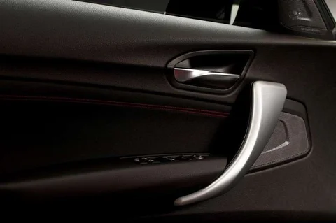 BMW 1-Series 114d High Executive 2013 view 10
