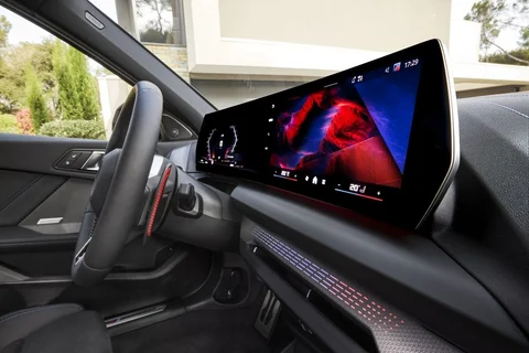 BMW 1-serie 120 2024 view 3