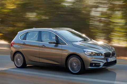 BMW Řada 2 Tourer 220d Active Tourer 2014 view 5