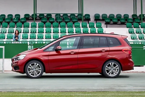 BMW 2er Tourer 214d Gran Tourer 2015 view 8