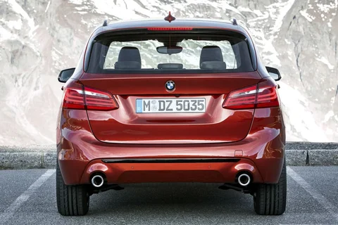BMW 2er Tourer 220d Active Tourer 2018 view 3