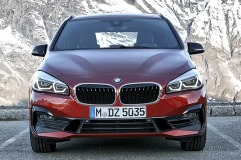 BMW 2er Tourer 220d Active Tourer 2018 view 5