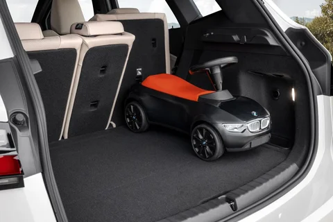 BMW 2er Tourer 218d Active Tourer 2022 view 6