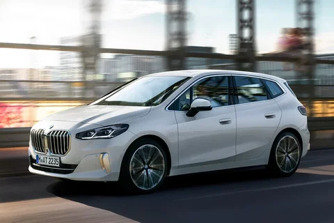 BMW 2er Tourer 218d Active Tourer 2022 view 8