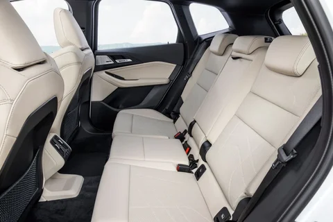 BMW 2er Tourer 218d Active Tourer 2022 view 12