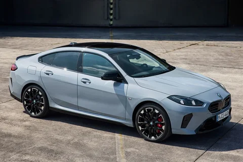 BMW 2er 218d Gran Coupé 2024 view 4