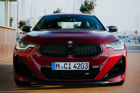 BMW Řada 2 220d Coupé 2024 view 4