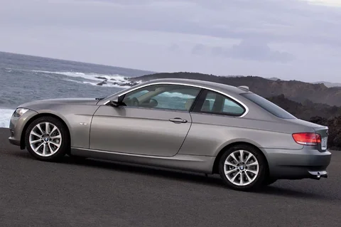 BMW 3er 330d Coupé Executive 2006 view 3