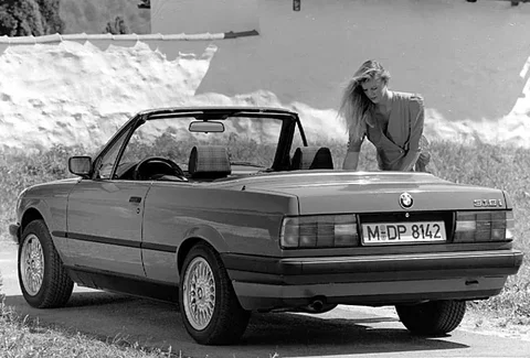 BMW 3-Series 320i Cabrio 1987 view 7