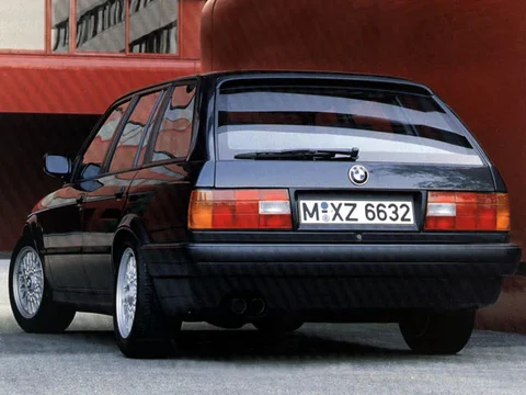 BMW 3er 325iX Touring 1988 view 6