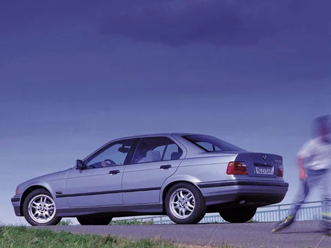 BMW Serija 3 318tds 1994 view 1