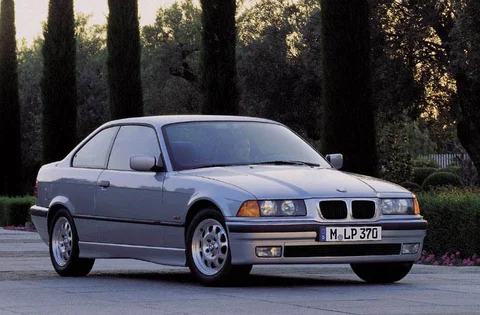 BMW 3er 325i Coupé 1992 view 3