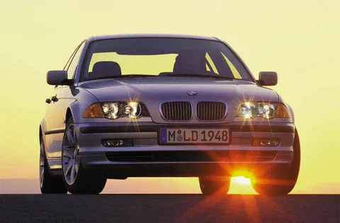 BMW Serija 3 320i 2000 view 4