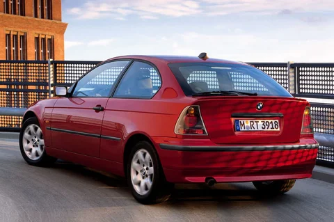 BMW Řada 3 318ti Compact 2001 view 4