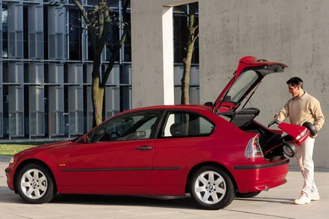 BMW Řada 3 318ti Compact 2001 view 5