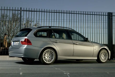 BMW Seria 3 335d Touring 2006 view 5
